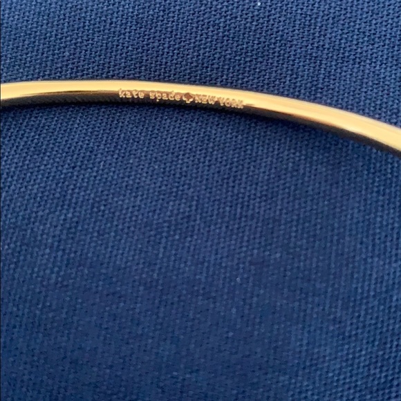 KATE SPADE BOW BANGLE - Picture 4 of 7